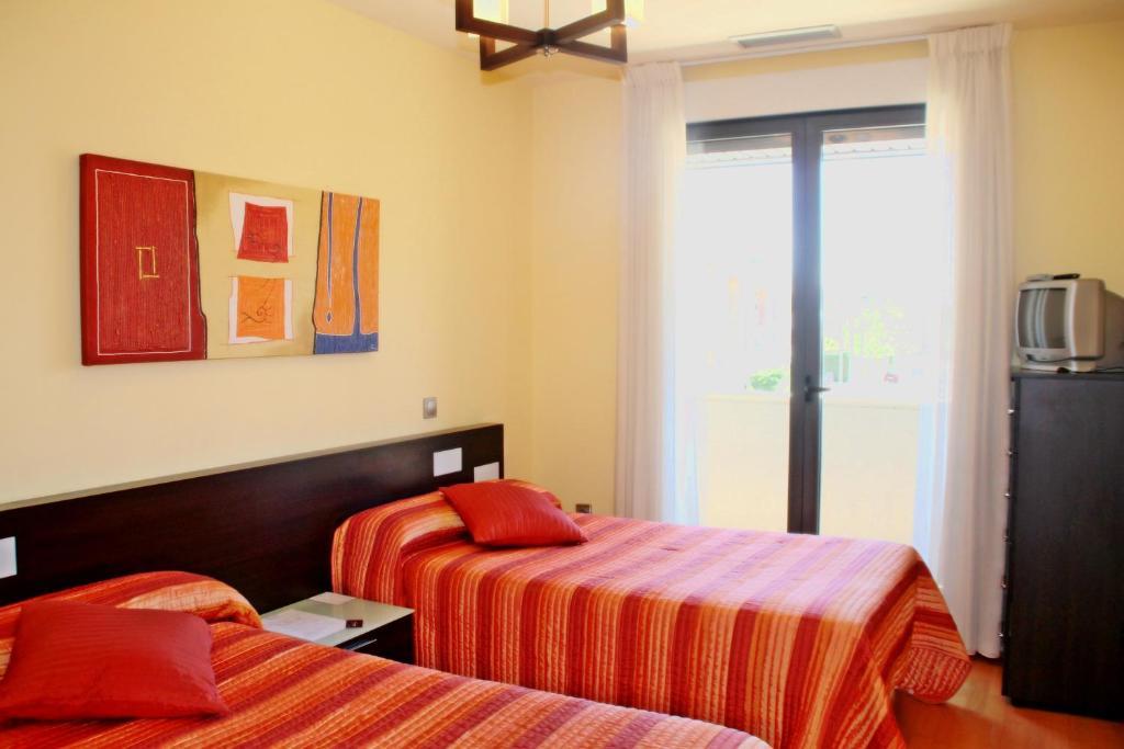أرًويو ذي لا إنكوميي Apartahotel Ribera الغرفة الصورة