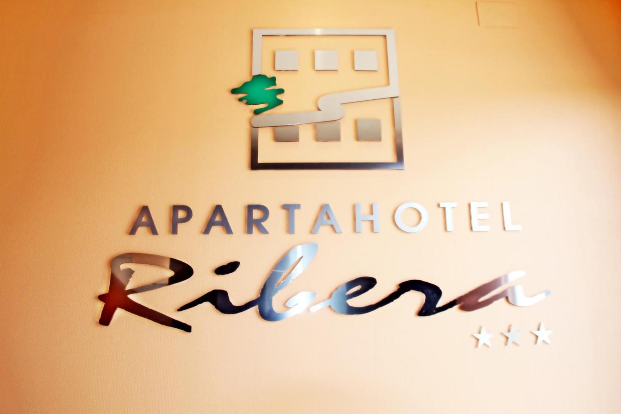 أرًويو ذي لا إنكوميي Apartahotel Ribera المظهر الخارجي الصورة